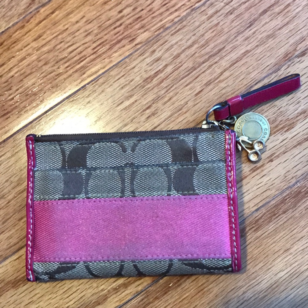Coach pouch - Picture 2 of 3